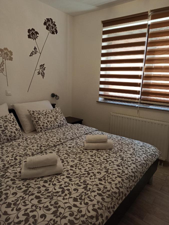 Studio Apartments Una Кореница Екстериор снимка