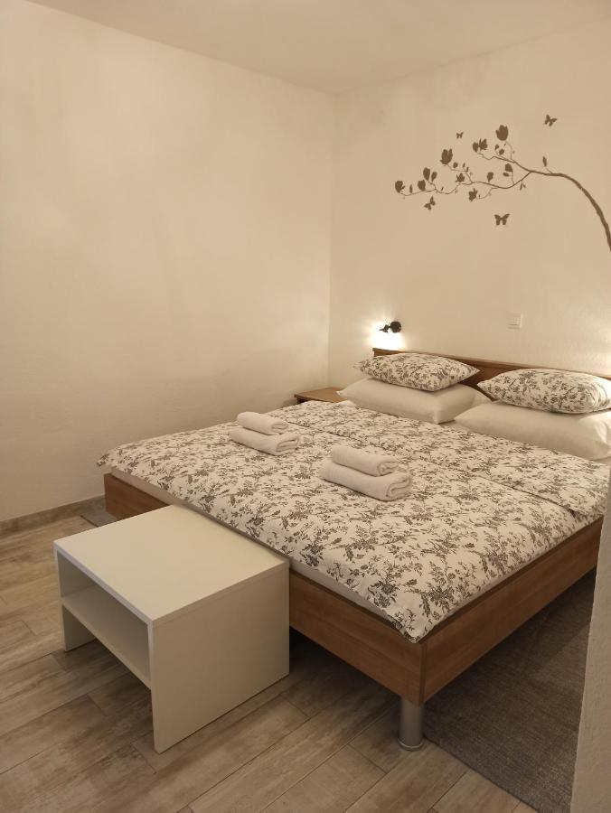 Studio Apartments Una Кореница Екстериор снимка