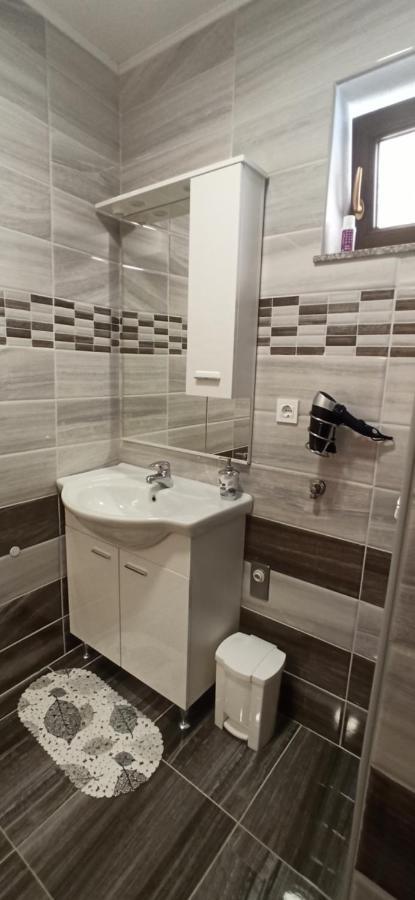Studio Apartments Una Кореница Екстериор снимка
