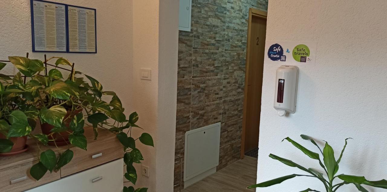 Studio Apartments Una Кореница Екстериор снимка